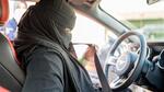  沙特阿拉伯解除女性驾驶禁令 首现女司机