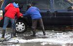  冬季保养秘诀 雪后如何洗车不毁车漆？