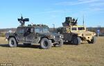  美国陆军测试自动驾驶悍马 目标武装机器人