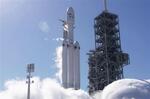  猎鹰重型火箭成功发射 特斯拉开始火星之旅