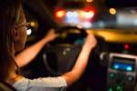  夜间开车上高速 能否开远光灯？