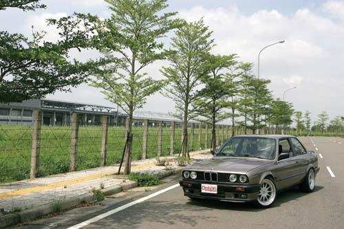BMW E3改装日系2JZ-GTE 发动机