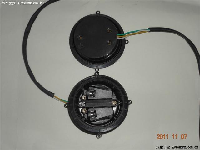路宝改装前减震+LED灯+数字电压表+倒车膜